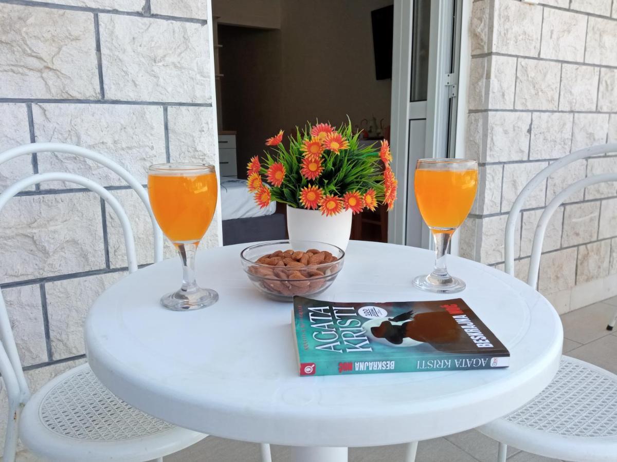 Sun Studio Apartment Komolac Ngoại thất bức ảnh